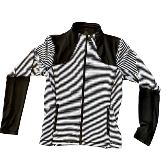 Blue Saks Fifth Avenue Jackets & Blazers - Saks Fifth Avenue Black and white pinstriped fitted jacket.ZIP pockets. …